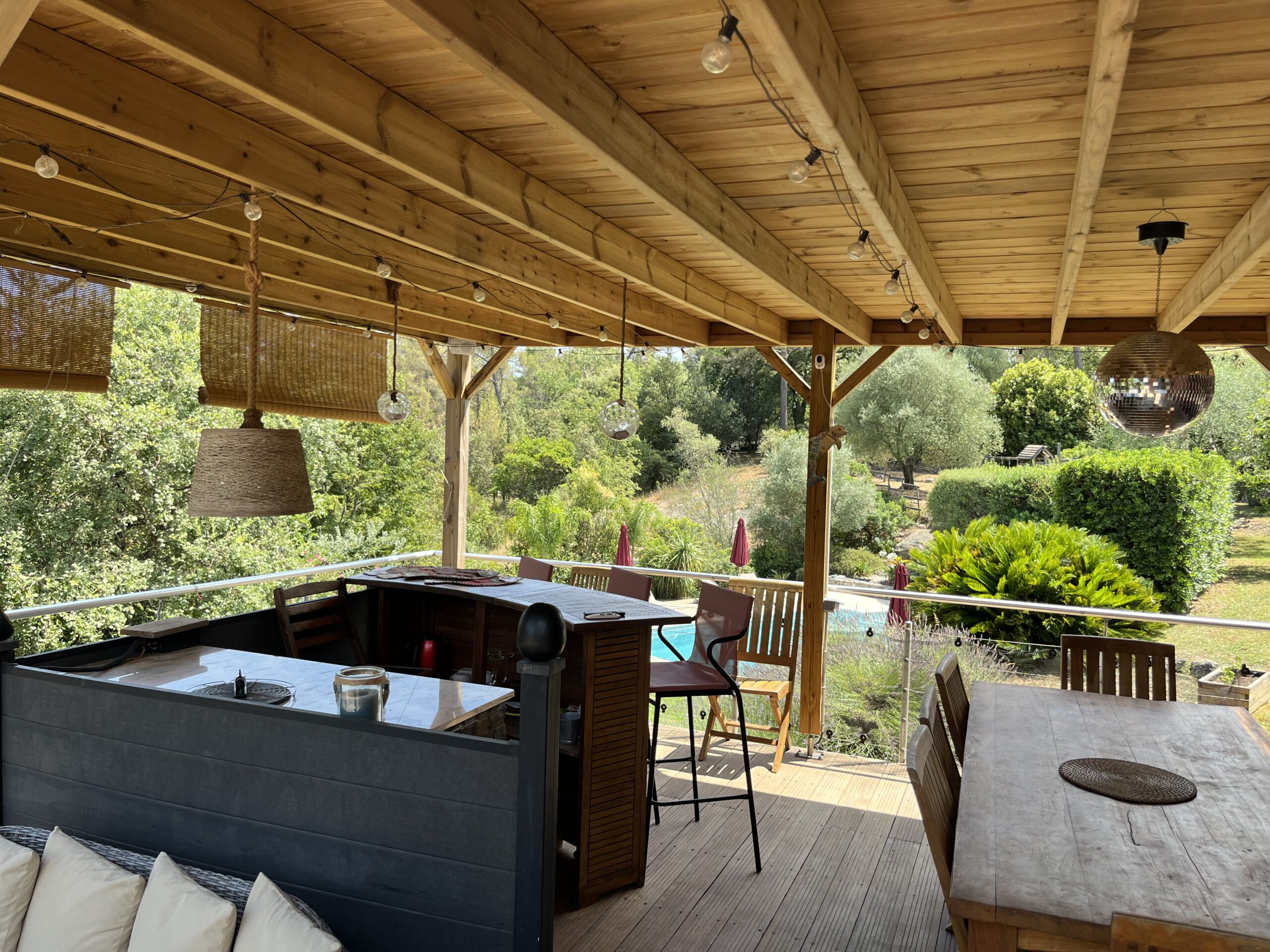 Villa Côté Soleil - le bar d'été